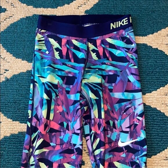 Nike Pro cropped legging palm tropical print M - Picture 6 of 7